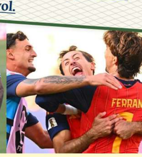 Ferran Torres merayakan gol